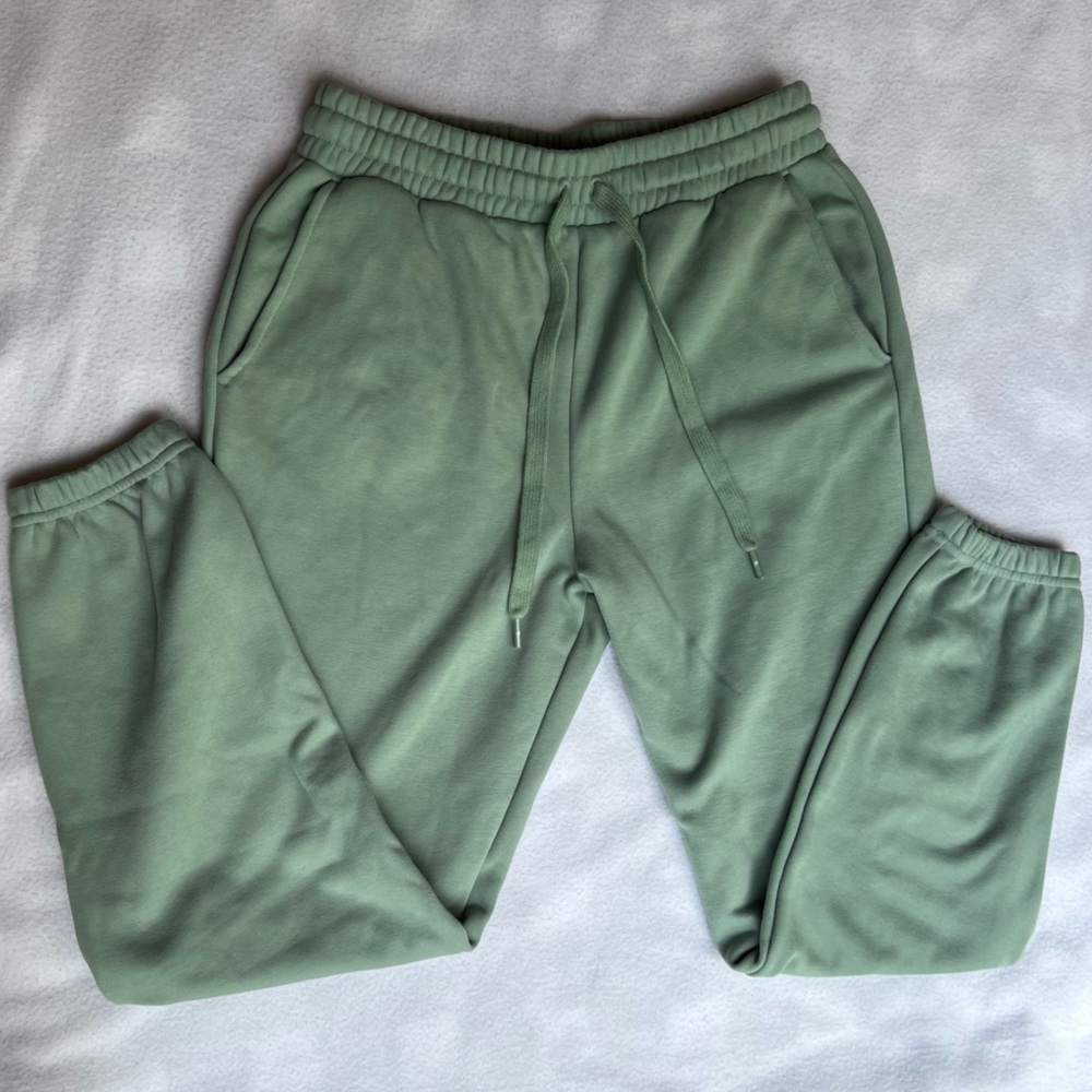 Green Fabletics sweatpants